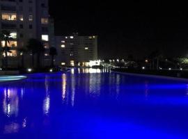 Depto Laguna Vista Algarrobo, laguna navegable，位于阿尔加罗沃的酒店