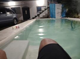 Chalet, Hotel Familiar y Piscina CASABLANCA，位于Santa Isabel的酒店