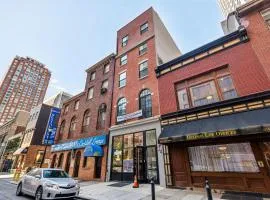24 Stay Rittenhouse