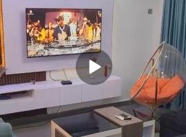 Luxury 4 Bedroom Duplex at WTC Estate，位于阿奴古的酒店