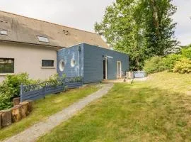 Évasion Marine : Studio avec Jardin Privé, Terrasse et Accès Direct au Canal de Nantes à Brest - FR-1-306-835