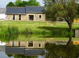 Gîte familial au calme avec étang privé, proche Nantes, jardin, activités, et accès PMR - FR-1-306-961