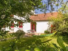 Gîte 2 chambres avec jardin privé, équipements bébé, internet, à 20 km de St Nazaire - FR-1-306-991