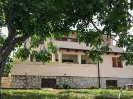 Nice Apartment In Cres With Kitchen