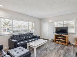 Beautiful 2 Bed Beach Condo #201，位于卡宾特里拉的酒店