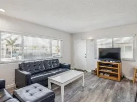 Beautiful 2 Bed Beach Condo #201