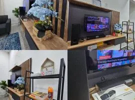 Singgah Homestay Paka - for Working Travellers and Families of up to 9 pax, Near Paka Beach