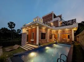 Villa with Private Pool, 12 mins walk to Beach