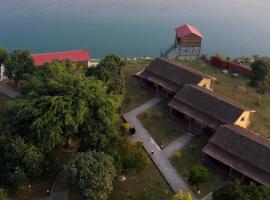 Wild Adventure Resort - Sunset Point，位于索拉哈的酒店