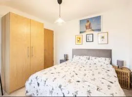 Very Comfortable Rooms and Welcoming live in Hosts