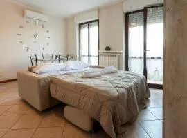 Novara Smart Stay - Station, AC & 2Gb s Wi-Fi