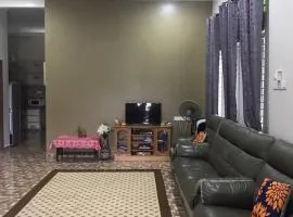 Family Homestay Kangar