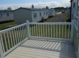 Lovely 8 Berth Caravan At Sunnydale In Lincolnshire Ref 35239S