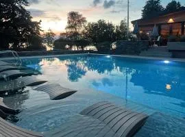 Lago Hotel