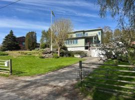 Villa Lotta，位于Åsa的带按摩浴缸的酒店
