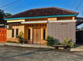Omah Warih Homestay，位于Wonosari的酒店