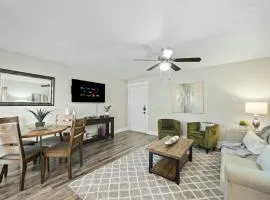 Spacious and Stylish Apartment right by AT&T Stadium!