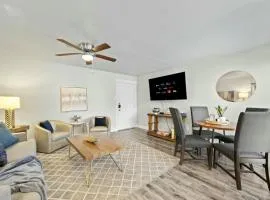 Spacious and Stylish Apartment right by AT&T Stadium!