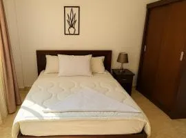 Charming 2BR Townhouse (1024)