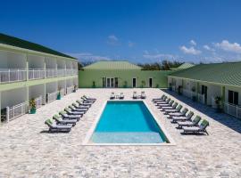 Ocean Breeze Resort，位于Whitby的酒店