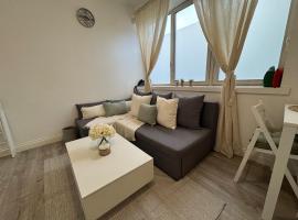 #29 Sweet 1 Bed sleeps 4 with free parking BHX NEC，位于Sheldon的酒店