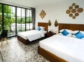 Room in Guest room - Family Suite with Balcony