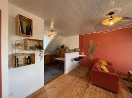 Bel appartement avec jardin à la campagne