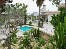 Praialonga Suites with Pool and Garden