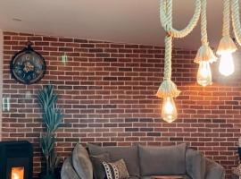 NELLA SUITE，位于迈季代勒舍姆斯的酒店