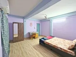 FLAT NO 301AC Entire 1BHK & 2BHK private apartments with personal kitchen TAJ RESIDENCY Holiday Homestay