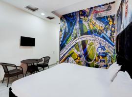 PLAY THE GLORY GR NOIDA couple friendly，位于大诺伊达的酒店