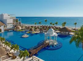Dreams Sapphire Resort & Spa，位于莫雷洛斯港的酒店