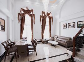 The Eastern Hotel & Apartment，位于海防吉碑国际机场 - HPH附近的酒店