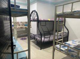 Leonisa Transient House，位于马里韦莱斯的酒店