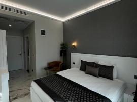 Park Milano Hotel，位于伊兹密尔的酒店