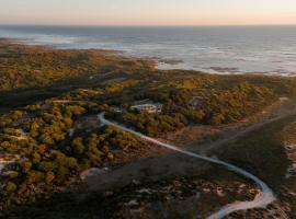 Buttons By The Beach - beach house on King Island