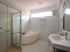 Nazimgarh Resorts, Sylhet City，位于Atgaon的酒店