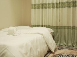 2 BHK Apartment Homestay in Kathmandu，位于Bālāju的酒店