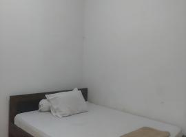 Labore Homestay，位于Waha的酒店