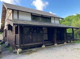 ＰＥＮＳＩＯＮ　ＳＨＩＭＡＫＡＺＥ，位于本部的旅馆