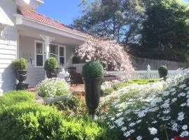 Studio 59 Newport sleeps1