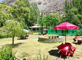 Hunza Garden，位于吉尔吉特的酒店