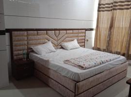 OYO 81066 Hotel Bhole，位于苏拉特的酒店