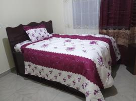 Sky Blue Guest House - Buea，位于Buea的酒店