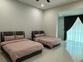 16 pax HB Homestay Raja Uda Ong Yi How Butterworth - Budget Homestay - KTV NETFLIX MAHJONG，位于巴特沃思的酒店