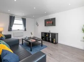 4BR New Build - Near Ferry Port - Great for Groups