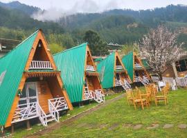Kaira huts nature's hug，位于马拉里的酒店