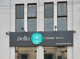Della Economy Hotel，位于巴拉那瓜的酒店