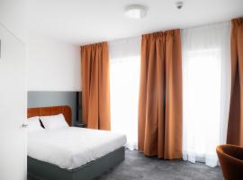 B&B HOTEL Leszno，位于莱什诺的酒店