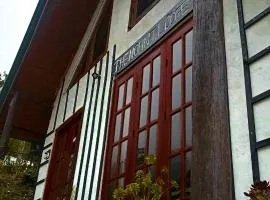 The Mount Lodge